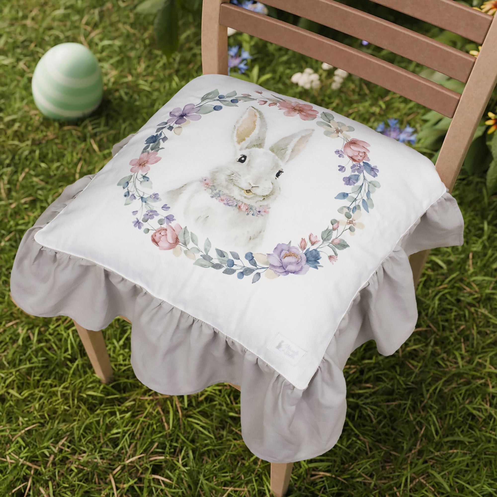 Cuscino coprisedia pasquale con balza Nuvole di Stoffa 40x40+15cm Bunny 6689